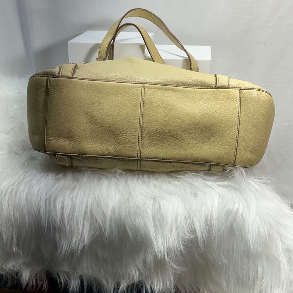 Etienne Aigner Cream Leather Tote Bag Shoulder Bag Gold Hardware - Picture 6 of 13